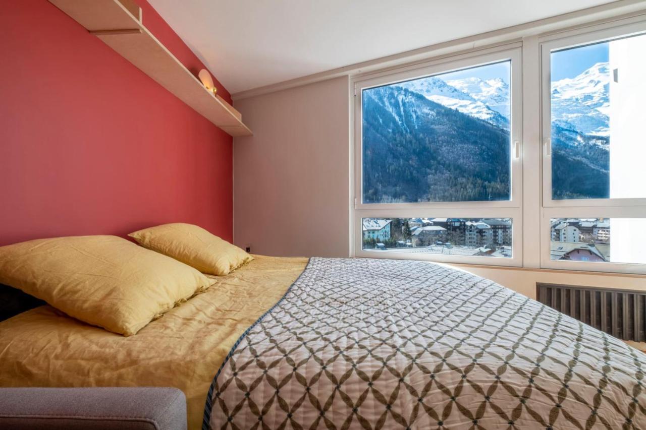 Modern Studio With Mont Blanc View And Pool Chamonix Bagian luar foto